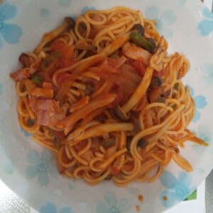 きのことベーコンのトマトソースパスタ♪